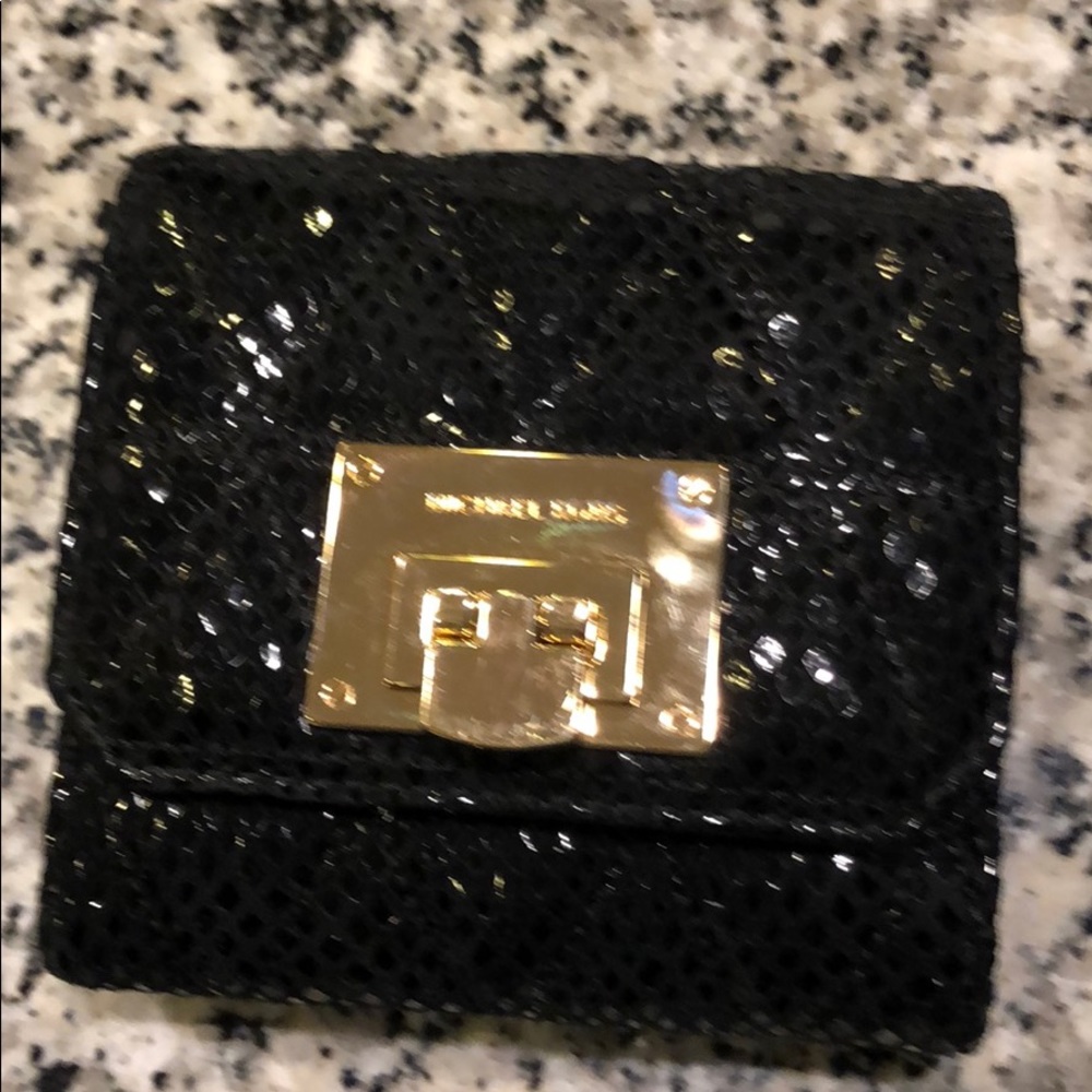 Selling matching bag. $75 if purchased with bag